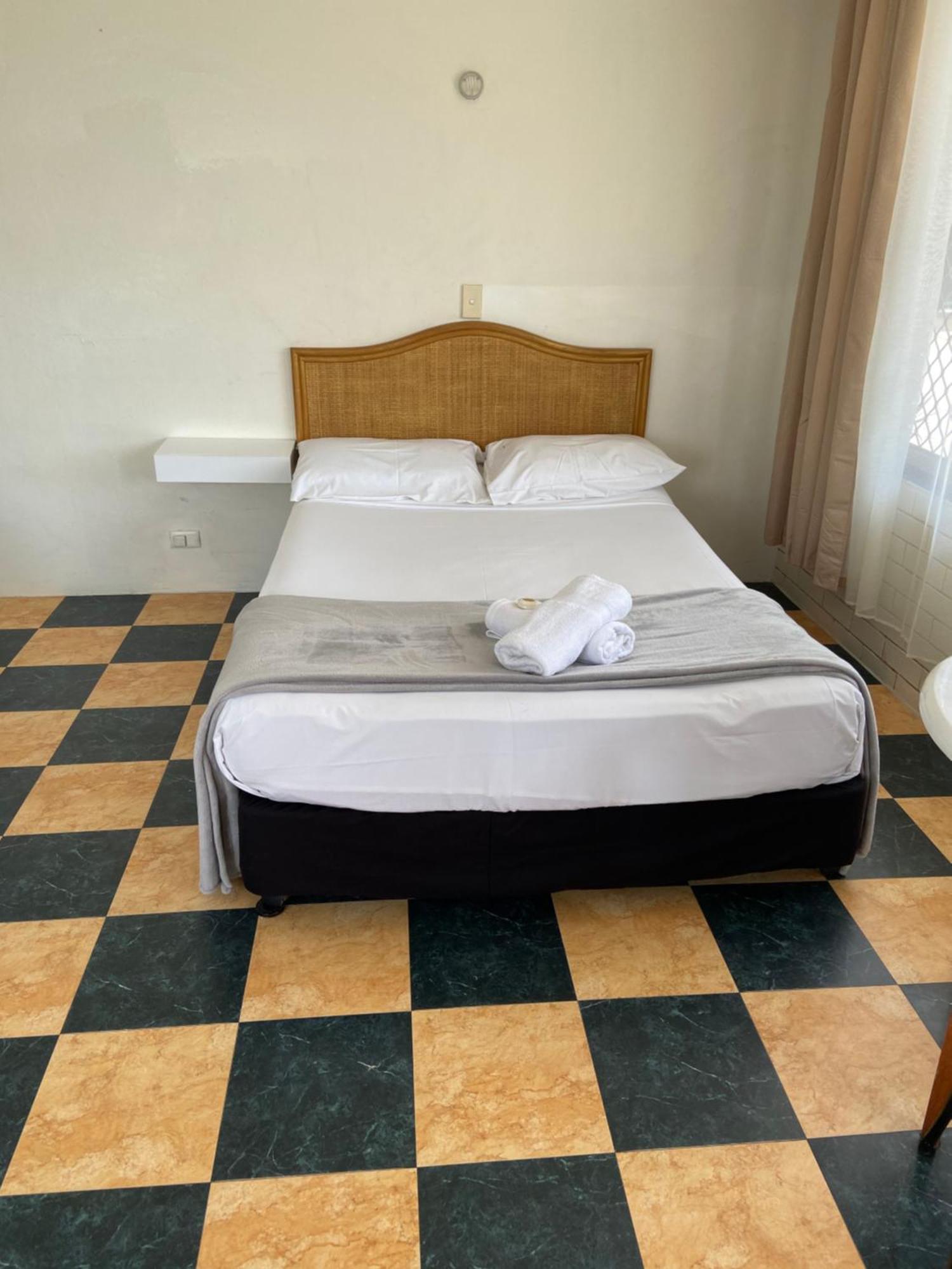 Queenslander Motel 골드코스트 외부 사진