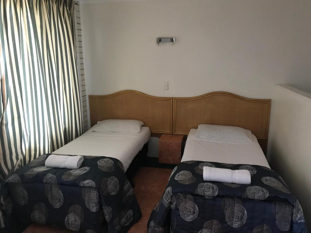 Queenslander Motel 골드코스트 외부 사진